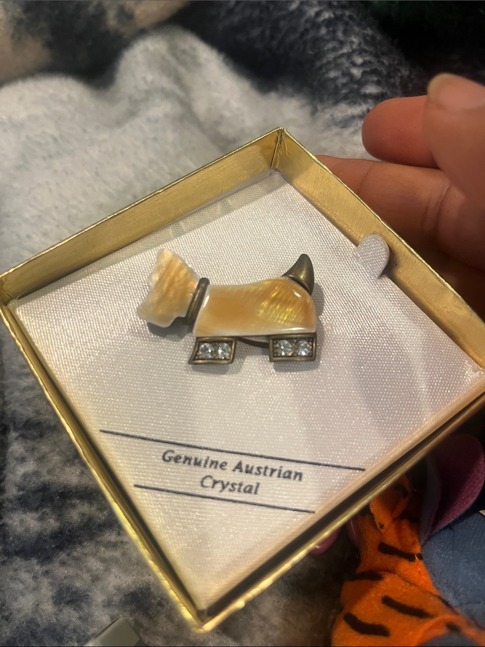 Austrian Crystal, Black Scotty Dog Brooch - Picture 4 of 4